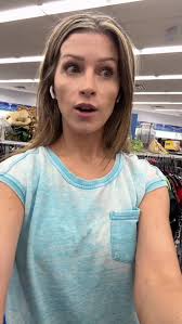 Ashley Nicholes (@hustleathomemom) • Instagram photos and videos