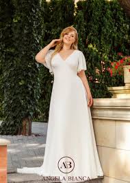 Irenekleider kaufen sie plus size brautkleider für ihren großen tag online. Plus Size Curvy Brautstudio Elena