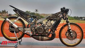 Karena jumlah motor 2 tak sudah terbatas. Modifikasi Ninja 150 Tu Drag Bike Ramuan Rasio Percepatan Power Kuat Gigi 1 Yang Panjang Portal Sepeda Motor Dan Seluruh Aspeknya