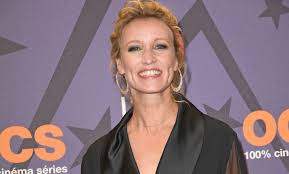 Séparé d'alexandra lamy depuis 16 ans, thomas jouannet se livre sur les rapports qui le lie désormais à la mère de sa fille chloé, dans. Epingle Sur News People