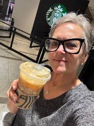 Sweet Sunday! Cheers ☕️🤓🫘