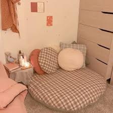 See more ideas about aesthetic bedroom room inspiration bedroom inspirations. 83 Small Bedroom Ideas On A Budget Small Bedroom Bedroom Design Small Room Bedroom