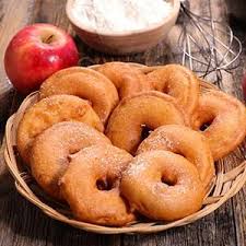 Recette Des Beignets Aux Pommes Sauce Caramel En 2020 Beignet Aux Pommes Beignets Alimentation