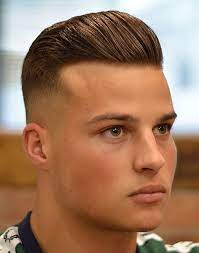 If you are looking for hairstyles for men with thin hair then you can go for this layered long hair. 40 Haircuts For Guys With Big Foreheads 2021 Best Hair Looks