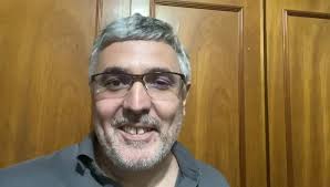 Patacoadas, da Patricia Auerbach, é o novo lançamento da Editora Escarlate  Brinque-Book Crônicas muuuito divertidas, onde a autora relata suas maiores  atrapalhadas! Quem nunca fez alguma patacoada, que atire a primeira  pedra... ;) #