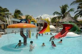 Lazer na piscina das crianças - Foto de Hotel Parque das Fontes ...