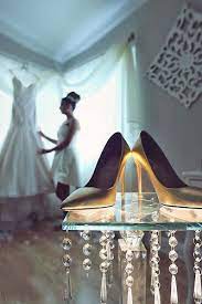 30 Pre Wedding Shots Hanging Wedding Dress In 2020 Hanging Wedding Dress Wedding Shots Wedding Dresses Photos