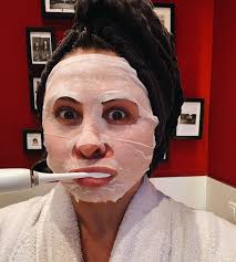 GRÜSS DICH 2024! Getting ready for @ost_end_ new year's eve rave. See you  tonight im wilden Osten 🍾