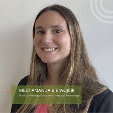 Amanda Birkett's Instagram, Twitter & Facebook