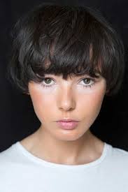 Coiffure pour homme cheveux longs automne hiver coupe de cheveux homme dégradé court automne hiver. Coupe Courte Chic Automne Hiver 2018 Les Plus Belles Coupes Courtes A Adopter En 2021 Elle