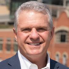 Frasier Meadows Agents, 13 Compass Real Estate Agents