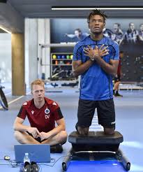 Bu müsabakayı online olup yüksek kalitede ve para ödemeden seyrediniz. Okereke Joins Club Brugge From Spezia Pens Four Year Contract