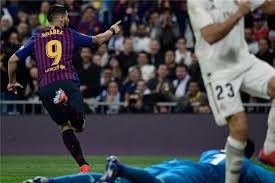 مُباراة الكلاسيكو، وعلل مدرب الريال بأن برشلونة لم يلتزم بالتقليد.75. ÙÙŠØ¯ÙŠÙˆ Ø³ÙˆØ§Ø±ÙŠØ² ÙŠÙ‚ÙˆØ¯ Ø¨Ø±Ø´Ù„ÙˆÙ†Ø© Ù„Ù†Ù‡Ø§Ø¦ÙŠ ÙƒØ£Ø³ Ø§Ù„Ù…Ù„Ùƒ Ø¨Ø«Ù„Ø§Ø«ÙŠØ© ÙÙŠ Ø±ÙŠØ§Ù„ Ù…Ø¯Ø±ÙŠØ¯ Ø¨Ø·ÙˆÙ„Ø§Øª