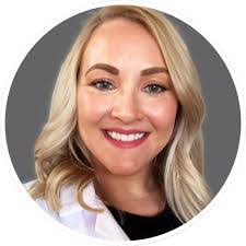 Stephanie Blackmore's Instagram, Twitter & Facebook