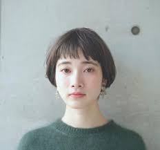 愛されヘアで差をつけて ショートボブ ぱっつん前髪 でモテ髪を手に入れよう folk ボブパーマ ショートボブ ヘアスタイリング