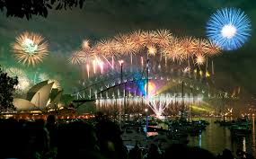 Distractify These 75 Iconic Photos Will Define The 21st Century So Far Everyone Ne New Years Eve Fireworks Celebration Around The World Sydney New Years Eve