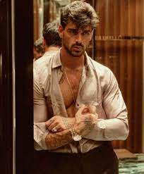 #ermannoscervino #sunday #domenica #love #happy #music #amazing… michele morrone aesthetic wallpaper. 365 Days Hot Guy