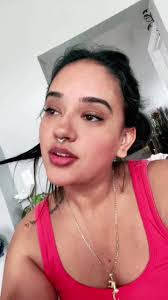 Itzel Serrano's Instagram, Twitter & Facebook