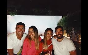 Mariana patrocinio is on facebook. Mariana Patrocinio Ex Marido Da Irma De Carolina Patrocinio Volta A Carga Pede Desculpas Mas Ataca Anormais Das Amigas Vip Pt