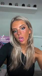 🫶🏼💘🐬🐣🧚🏻‍♂️✨🍇💦🍉🫶🏼❄️ (@eleanorsimonnnnnnnnnnnn)’s videos with  original sound