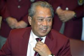A car believed to be ferrying a minister is seen entering prime minister tan sri muhyiddin yassin's residence in kuala lumpur, august 3, 2021. 4 Things You Didn T Know About Muhyiddin Who Once Vowed To Never Become Pm