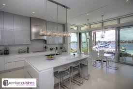 Magnifique Cuisine Concue Sur Mesure Par Premium Cuisines Au Bord De La Mer Cuisine