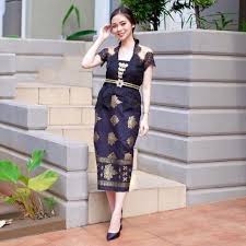 99 gambar baju kebaya yang cocok untuk orang pendek terbaru &mldr; 9 Trik Siasati Tubuh Mungil Tak Tenggelam Dalam Kebaya Busana Cantik Tapi Salah Pakai Ya Percuma