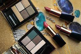 Review Estee Lauder Pure Color Envy Sculpting Eye Shadow Palettes And Lipsticks Alittlebitetc