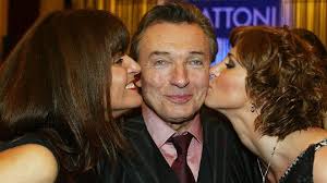 10 Mistrovych Lasek Plus Jedna Velka Podivinka Jubilant Karel Gott 80 A Jeho Osudove Zeny Ktere Ho Zboznovaly Super Cz