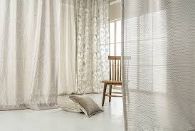 So, red colored curtains can be perfect for both your kitchen or dining room and bedroom. An Expert Guide On How To Choose Curtains For Your Home D Decor