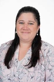 April Oates's Instagram, Twitter & Facebook