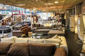 Dieses sofa hat es wirklich in sich! Riess Ambiente Wohnmeile Halstenbek