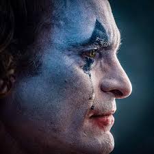 Qué no te la cuenten! Disfruta de #Joker (subtitulada), ganadora a Mejor  Película en el Festival de Venecia, en la Sala Azul del #CCPUCP. Fechas:  Domingo 6