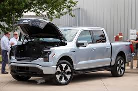 Edmunds explains what you should know. Dallas Gets Its First Look At The All Electric Super Buzzy F 150 Lightning