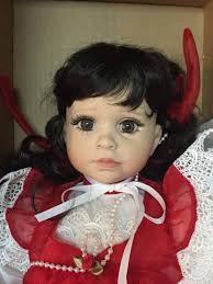 LLOYD MIDDLETON DOLL ROYAL VIENNA COLLECTION "SERENA"****