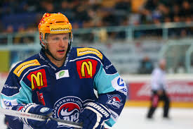 Jason spezza was born on the 13th of june 1983. Datei Jason Spezza Rapperswil Jona Lakers Kloten Flyers 22 12 2012 Jpg Wikipedia