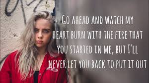Lyrics Center Watch Lyrics Billie Eilish