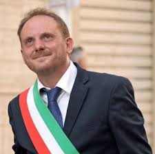 Galli, PRESENZE STRANIERE E SENSO DELLE ISTITUZIONI