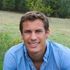 Alaina Bates's Instagram, Twitter & Facebook