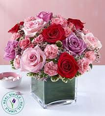 We've designed this bouquet with pure indulgence in mind, pairing a beautiful range of luxury stems to create an arrangement of sheer. 212 Floral Mother S Day 5 9 New York Ny 10036 Ftd Florist Flower And Gift Delivery