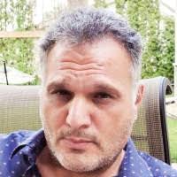 Robert Azar's Instagram, Twitter & Facebook