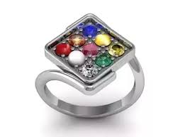 The whole pearl is the pearl that should not have any holes. In Which Finger Should The Navaratna Ring Be Worn Quora