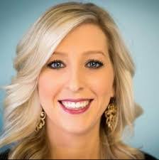 Amber Dear's Instagram, Twitter & Facebook