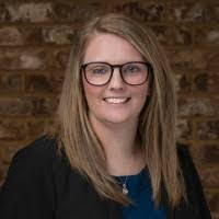 Laura Layne's Instagram, Twitter & Facebook