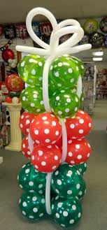 Christmas Balloon Presents Column 618 651 1505 Christmas Balloon Decorations Holiday Balloons Christmas Balloons