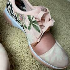 Cepap 2000estudios diversos y empresas. Ted Baker London Shoes Ted Baker Cepap Floral Sneakers Poshmark