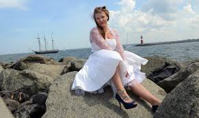 Maybe you would like to learn more about one of these? Schneideratelier Schneiderei Marika Gartner Rostock Hochzeit Massschneiderei Hochzeitsmode