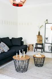 L'ensemble de deux tables basses gigognes affiche un look design scandinave. Un Petit Salon Comment Trouver La Table Basse Ideale