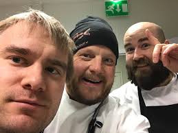 Axxell Karis med härliga kollegor för tredje dagen i rad nu! Livet är  roligt! 😍😝😊