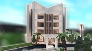Im Building A Luxury Hotel In Bloxburg Youtube Luxury Hotel Home Building Design Bloxburg Hotel